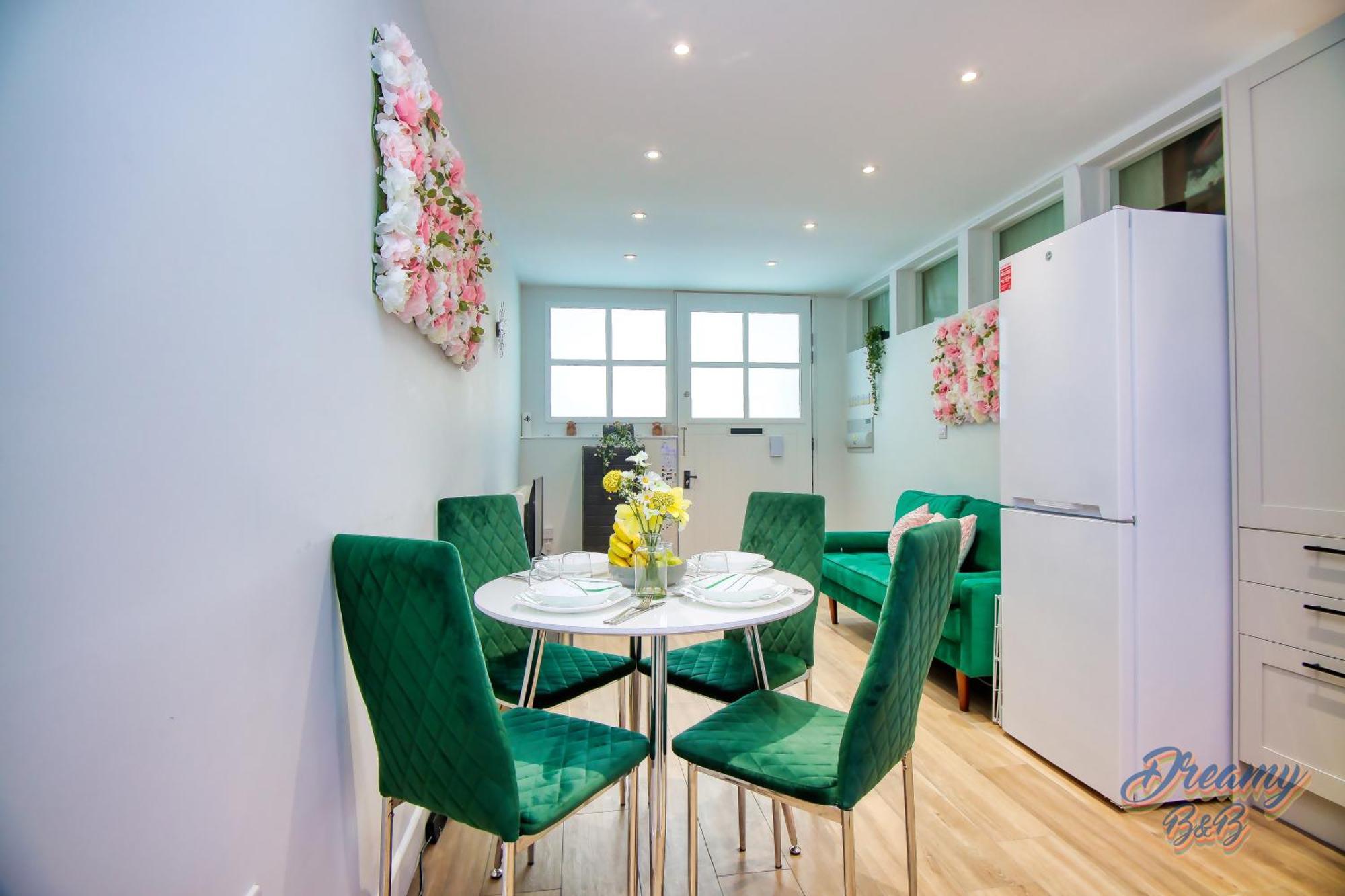 Appartamento Amazing Place In Finsbury Park Londra Esterno foto