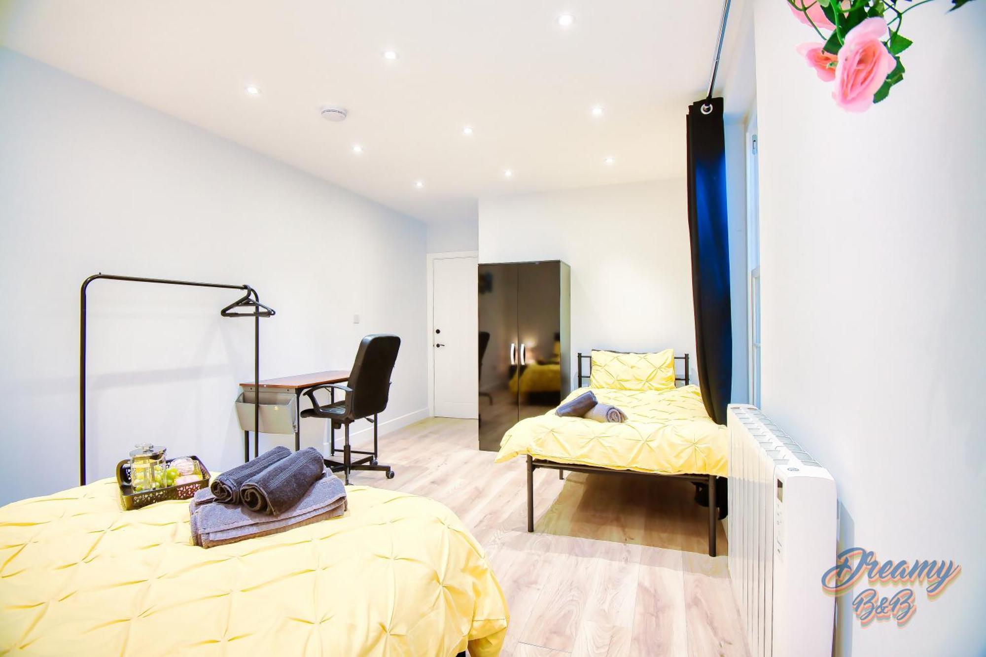 Appartamento Amazing Place In Finsbury Park Londra Esterno foto